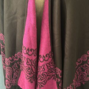 Fiori Di Firenze chocolate brown‎ and raspberry pink wrap one size